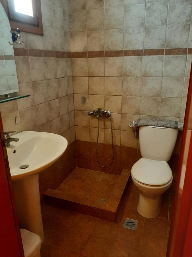 Hotel Kosmas Sarti Esterno foto
